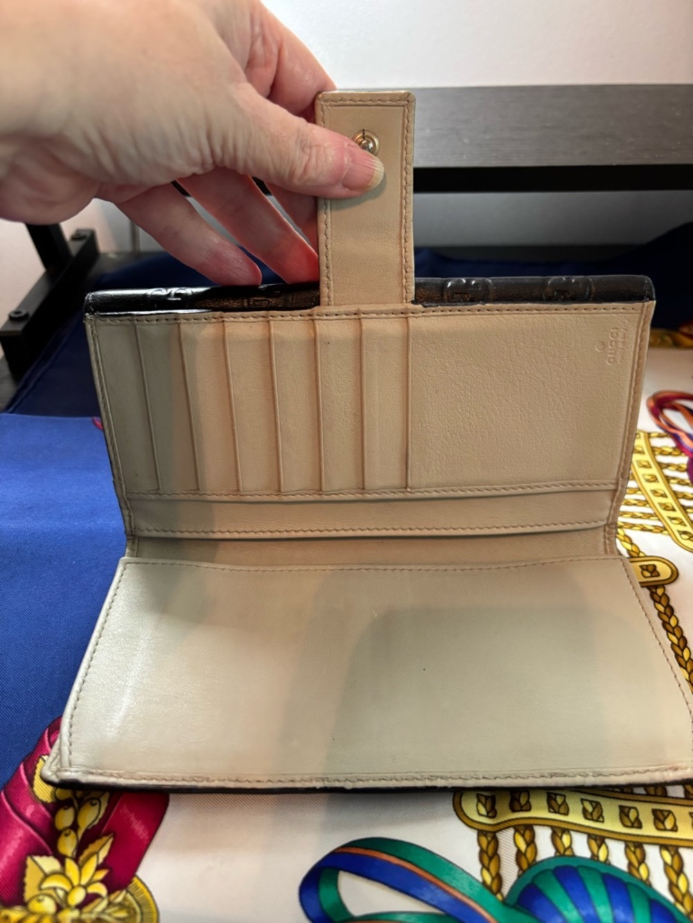 Authentic Gucci "Lovely" Heart Guccissima Continental Wallet 2in1 WOC Conversion - Picture 7 of 14